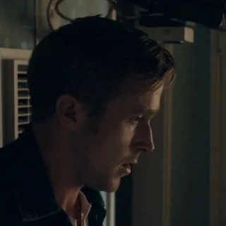 😨