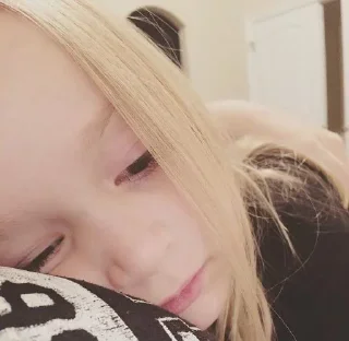 😘