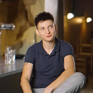 😳