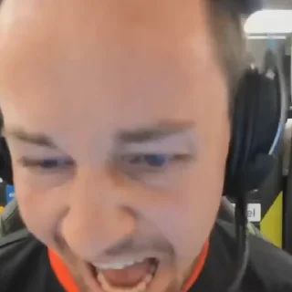 🥳