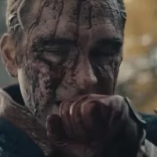 😥