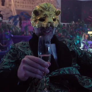 👑