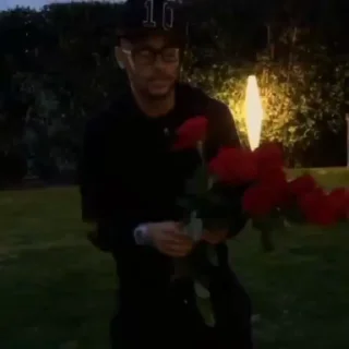 😐