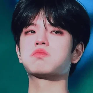 😭