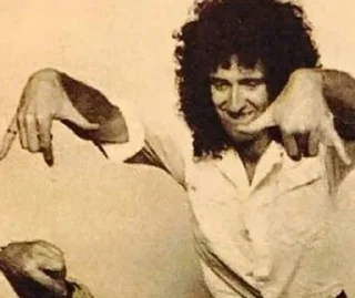 🤘