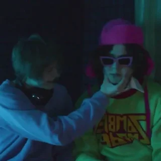 💋