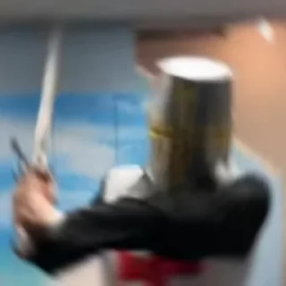 👑