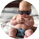 👶