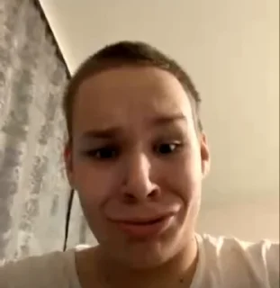 😘