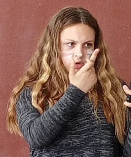 😜