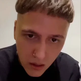 😜