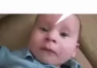 👶