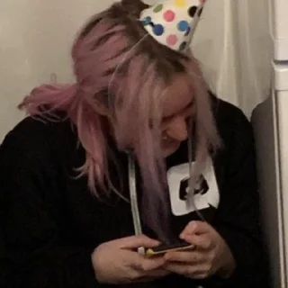😭