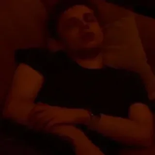 😴