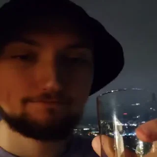 🍷