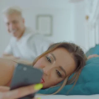 🤩