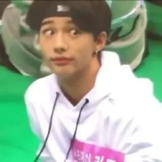 👀