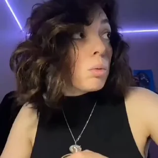 😳