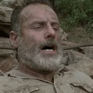 😨