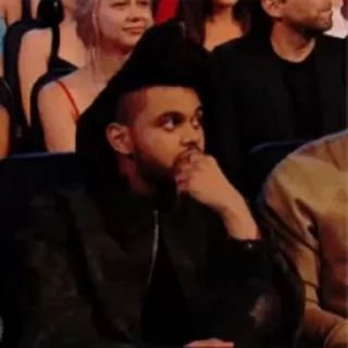 😐