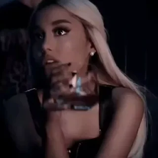 Ariana Grande Videopack @stickersb2b