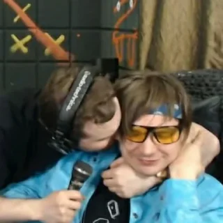 😘