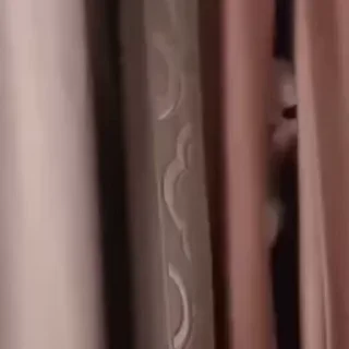 😡