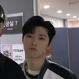 ☹️