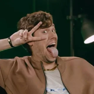 😛