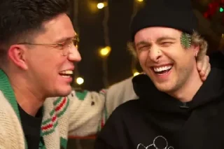 😂