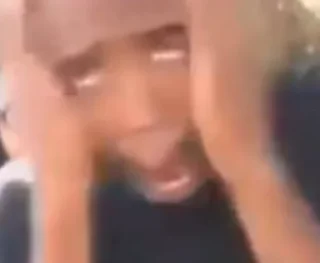 😱