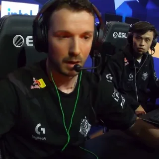 😡