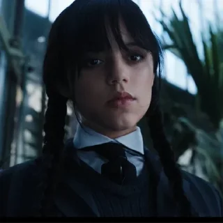 😐