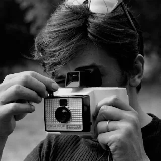 📷