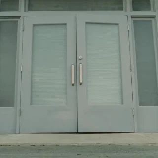 😡