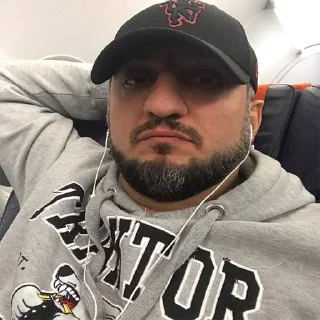 😑