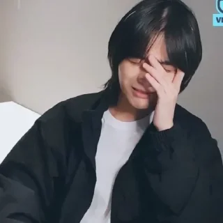 😔