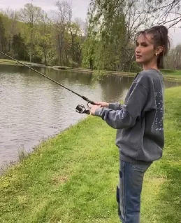 🎣