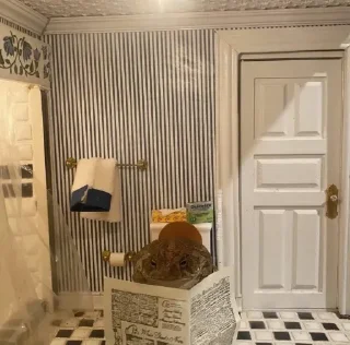 🤨