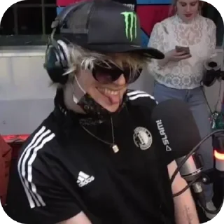 😛