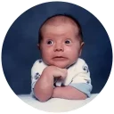 👶