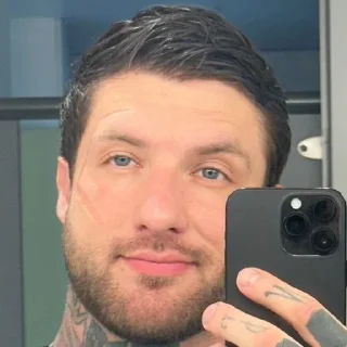 😐