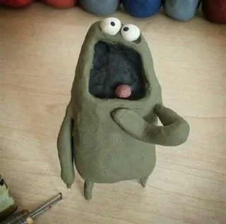 😣