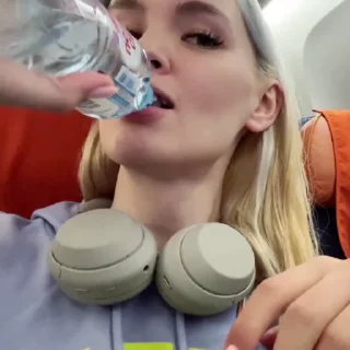 🍾