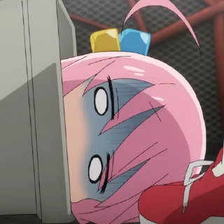 😨