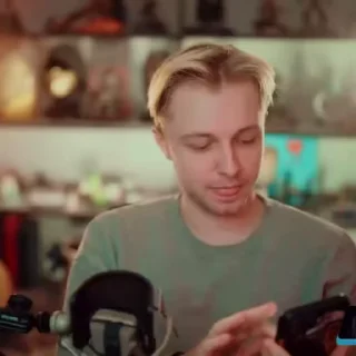 👀