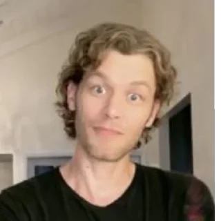 😨