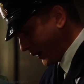 😭