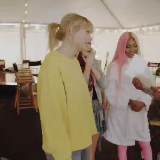 😐