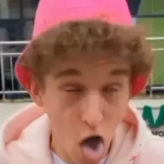 😘